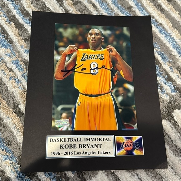 Lakers Kobe Bryant autographed photo - Picture 1 of 1